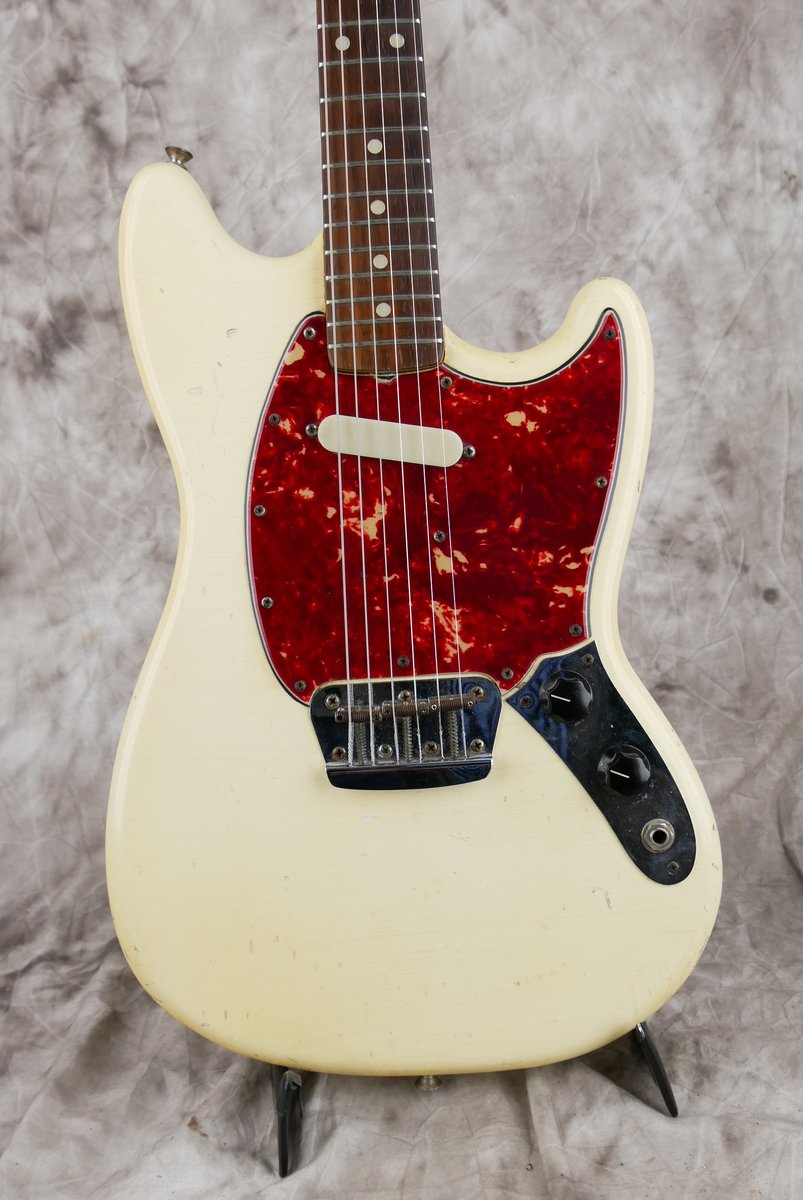Fender-Musicmaster-1965-olympic-white-002.JPG
