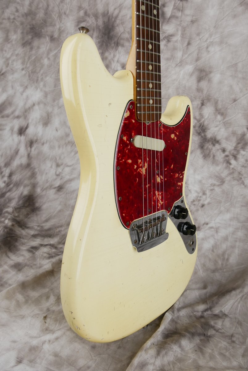 Fender-Musicmaster-1965-olympic-white-005.JPG