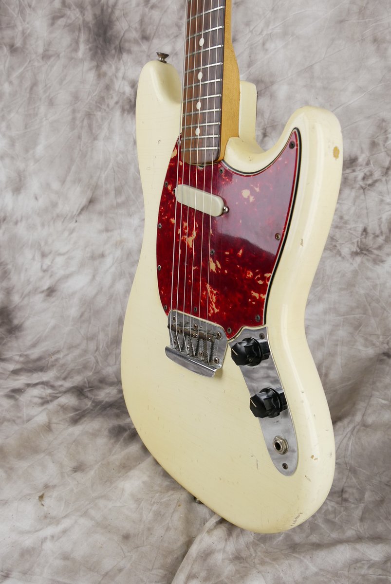 Fender-Musicmaster-1965-olympic-white-006.JPG