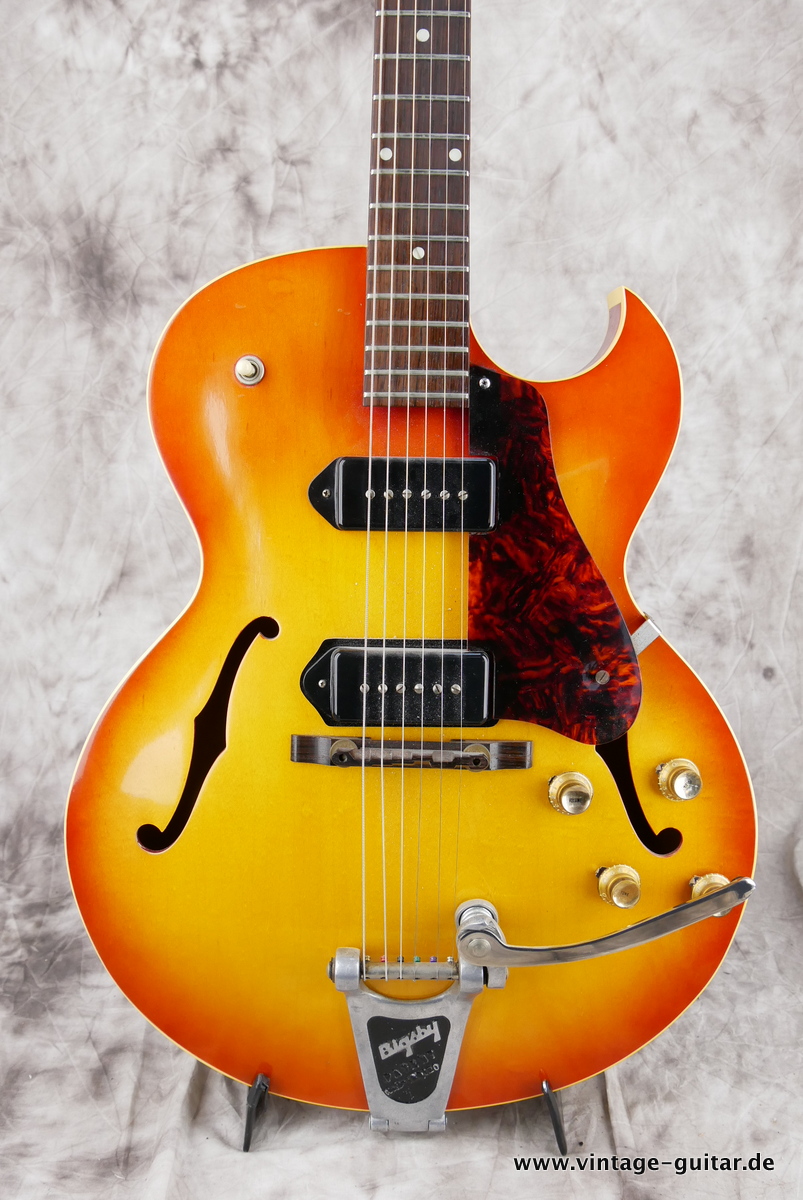 Gibson_ES_125_TDC_cherry_sunburst_1962-003.JPG