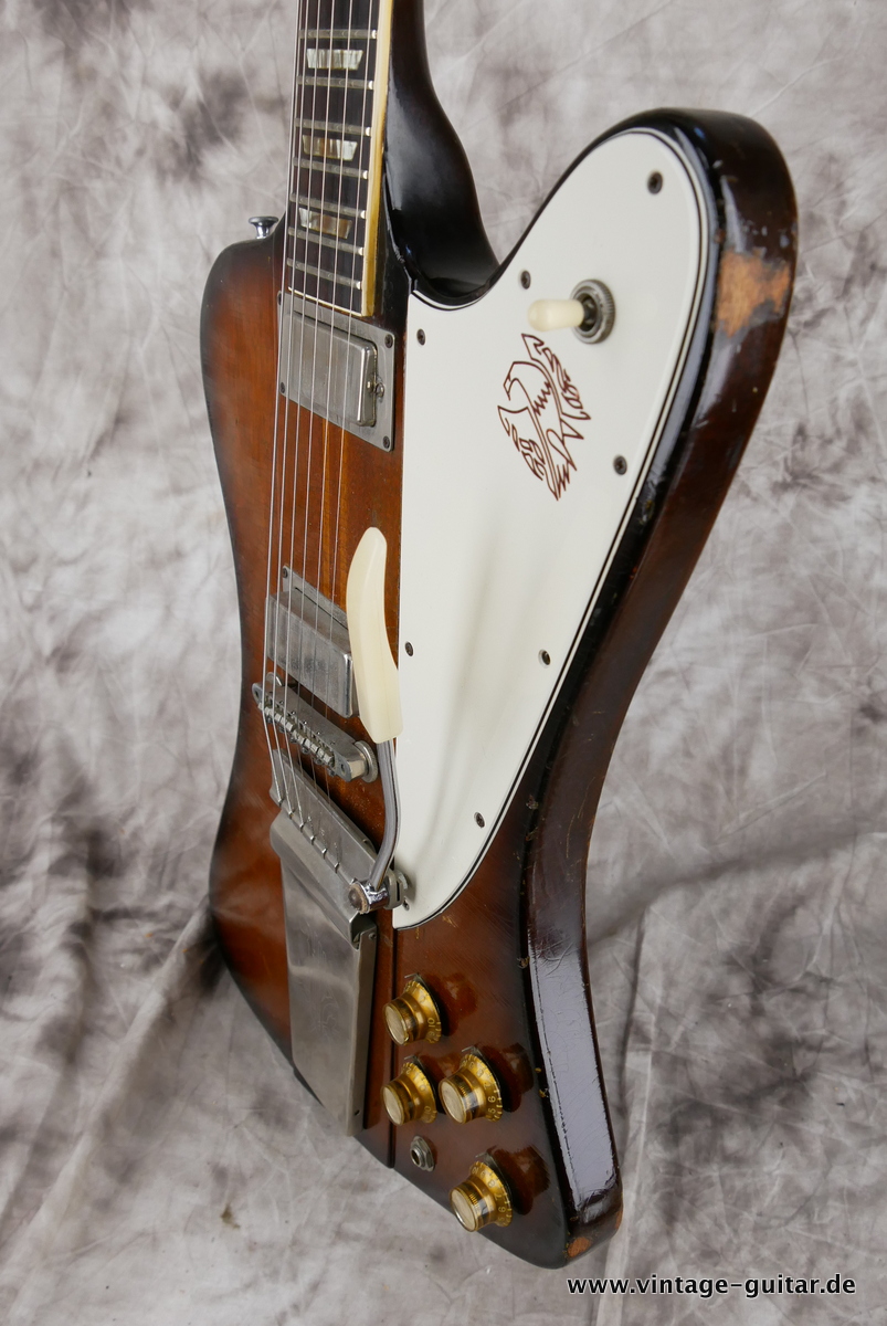 Gibson_Firebird_V_sunburst_1964-006.JPG