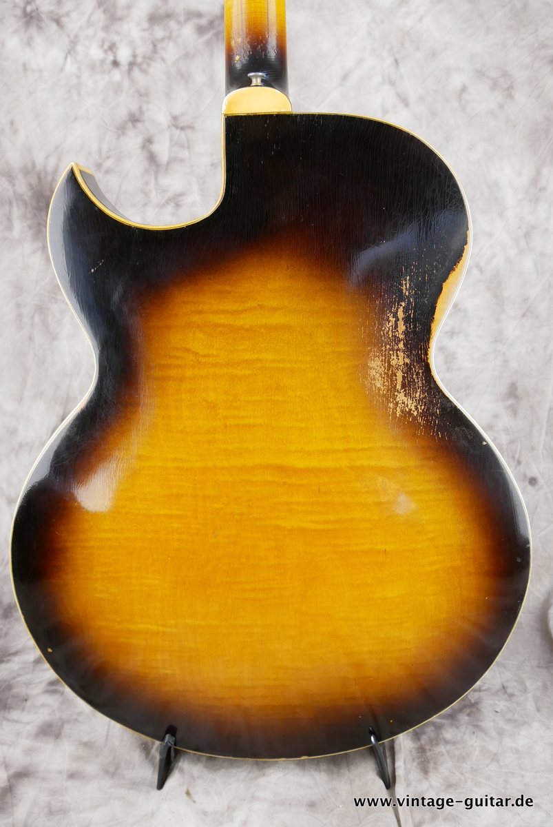 Gibson_Byrdland_sunburst_1966-004.JPG