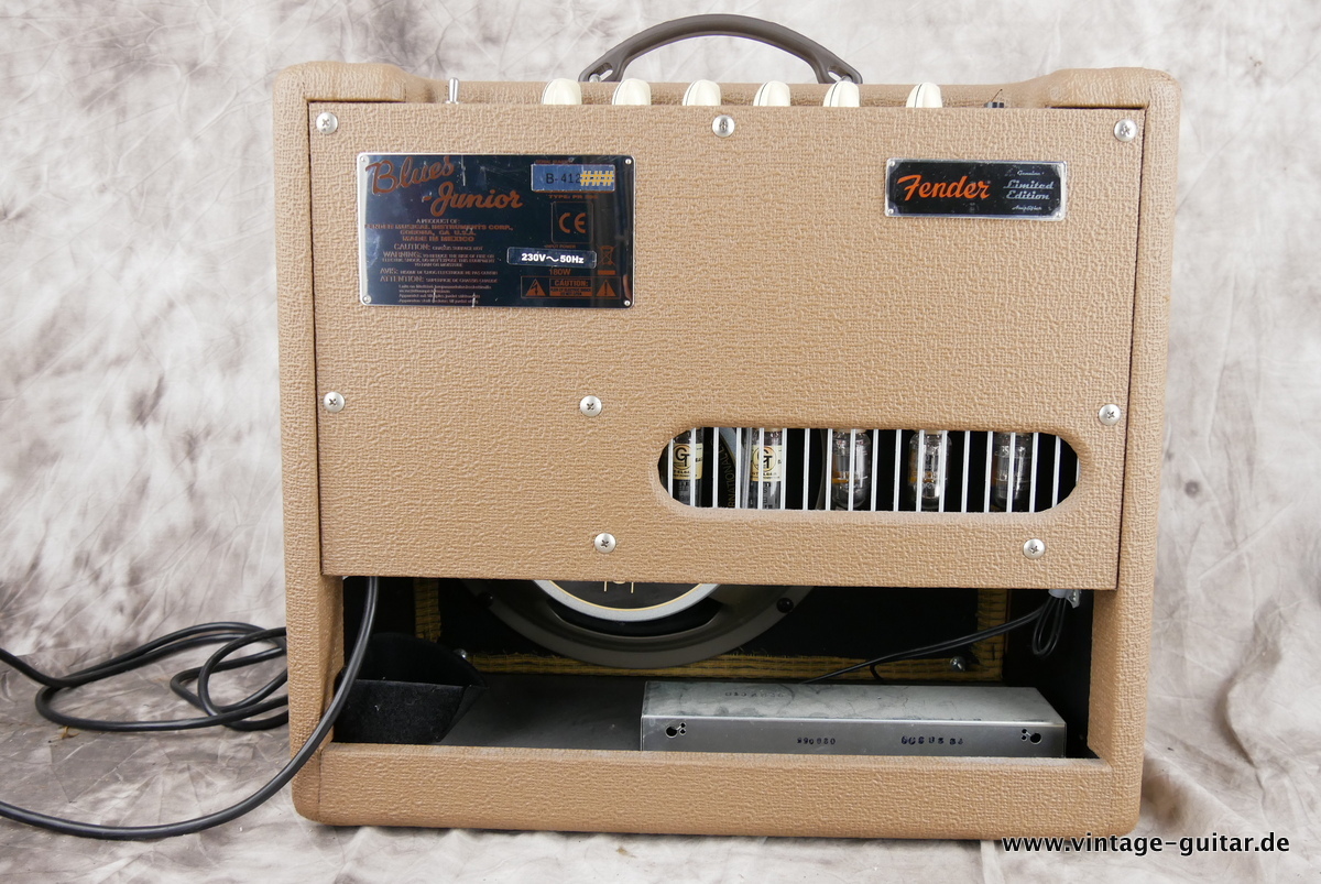 img/vintage/4031/Fender_Blues_Junior_brown_tolex_2008-002.JPG
