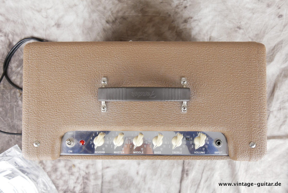 img/vintage/4031/Fender_Blues_Junior_brown_tolex_2008-005.JPG