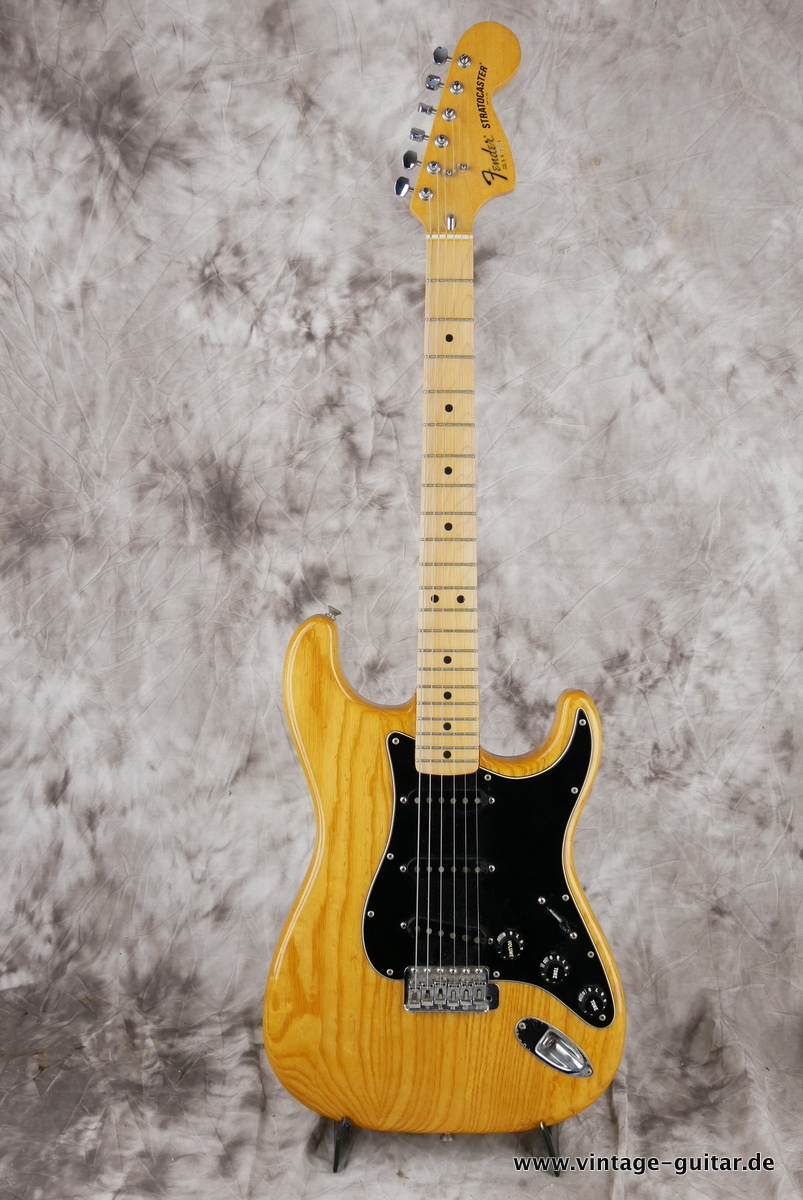 img/vintage/4032/Fender_Stratocaster_natural_1979-001.JPG