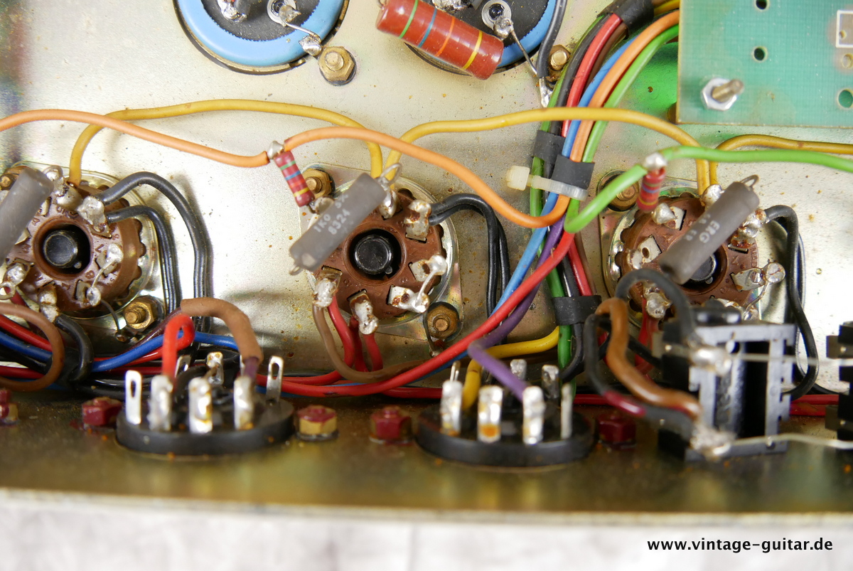 img/vintage/4038/Marshall_JCM_800_Lead_Series_Mk2_2203_black_1983-027.JPG