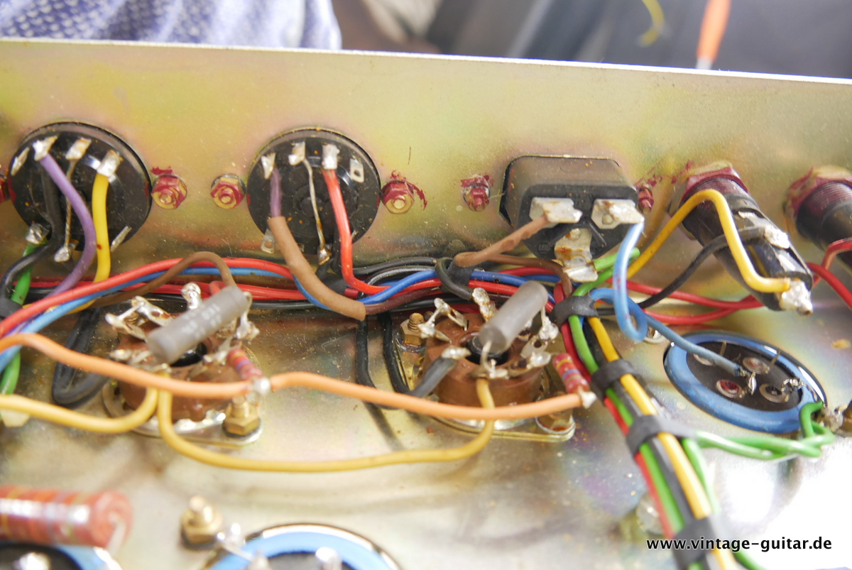 img/vintage/4038/Marshall_JCM_800_Lead_Series_Mk2_2203_black_1983-029.JPG