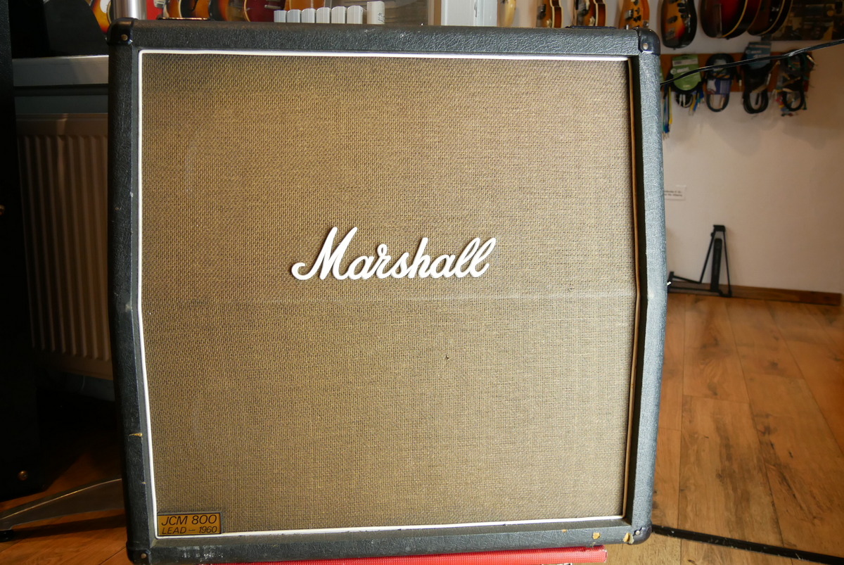 Marshall_JCM_800_1960_A_1981-001.JPG