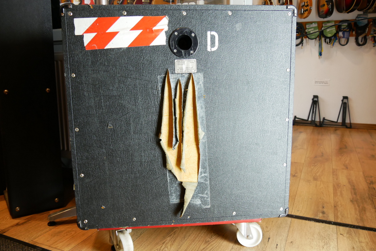 img/vintage/4048/Marshall_JCM_800_1960_A_1981-002.JPG