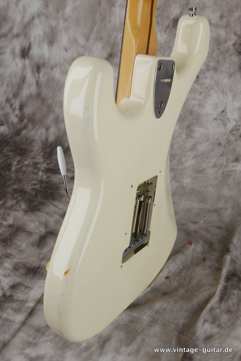 img/vintage/4054/Fender_Squier_Stratocaster_olympic_white_1985-007.JPG