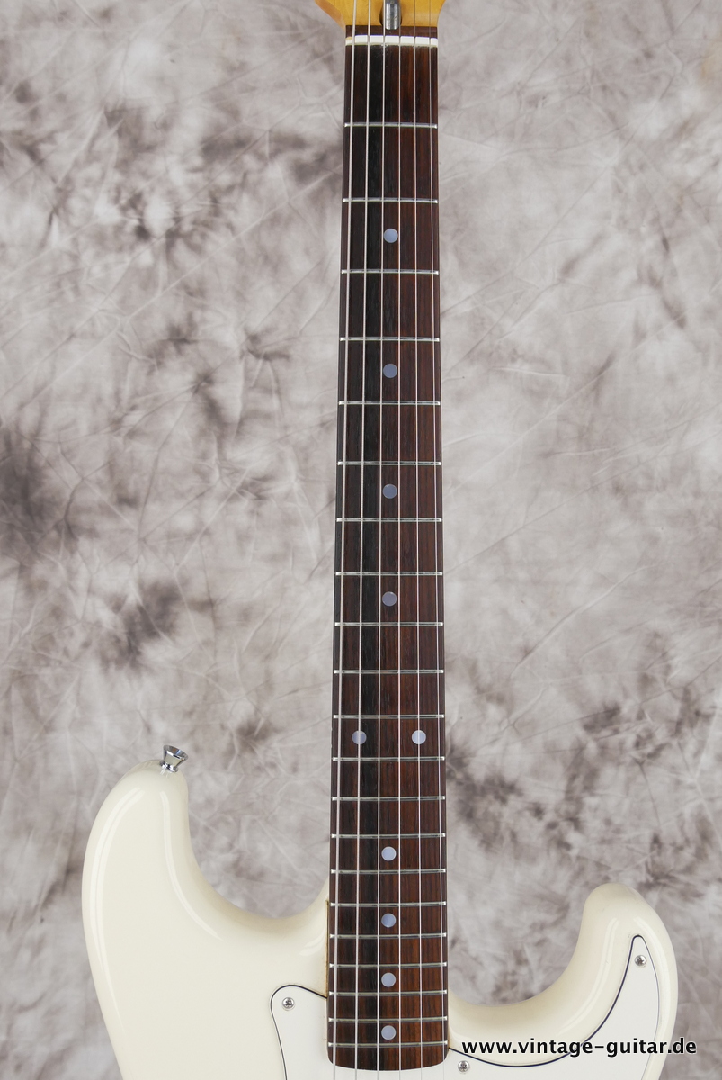 Fender_Squier_Stratocaster_olympic_white_1985-011.JPG