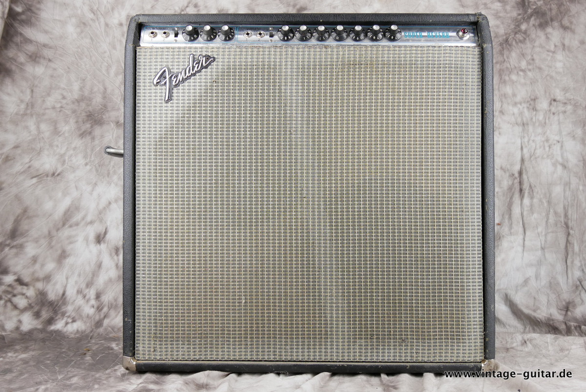 Fender_Super_Reverb_silverface_1973-001.JPG