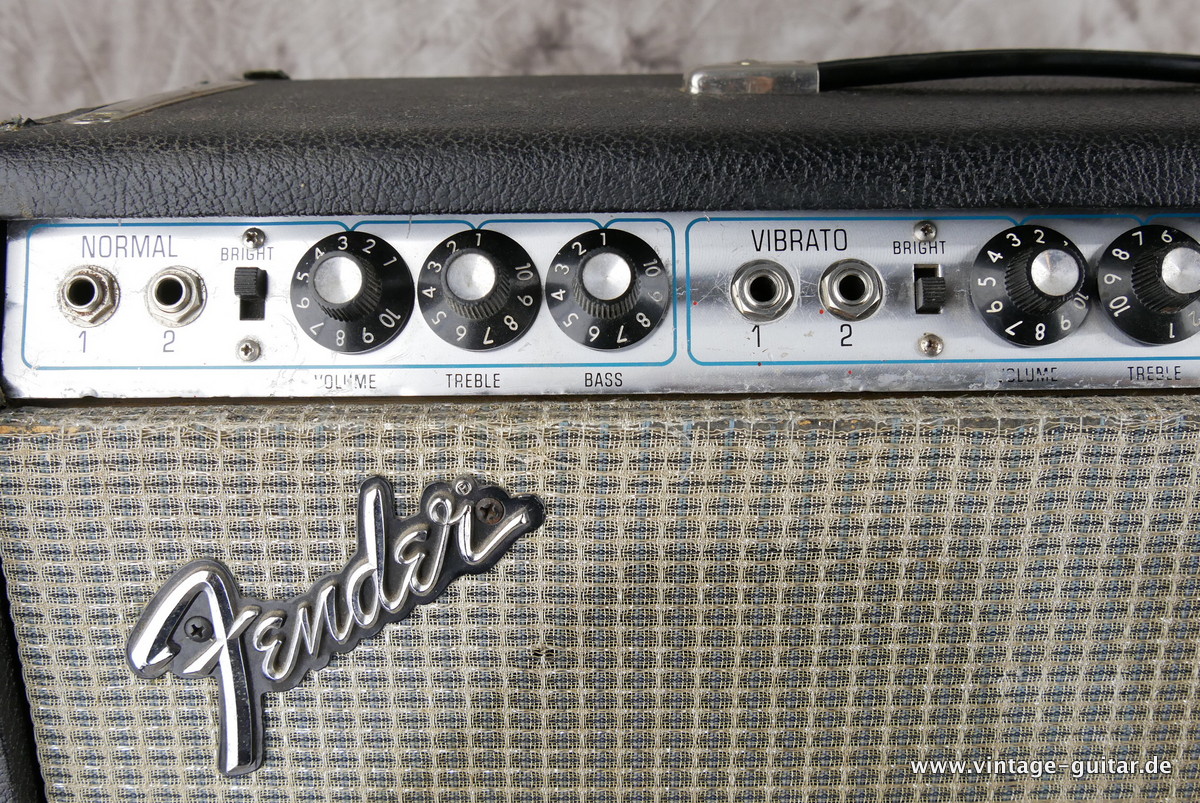 Fender_Super_Reverb_silverface_1973-005.JPG