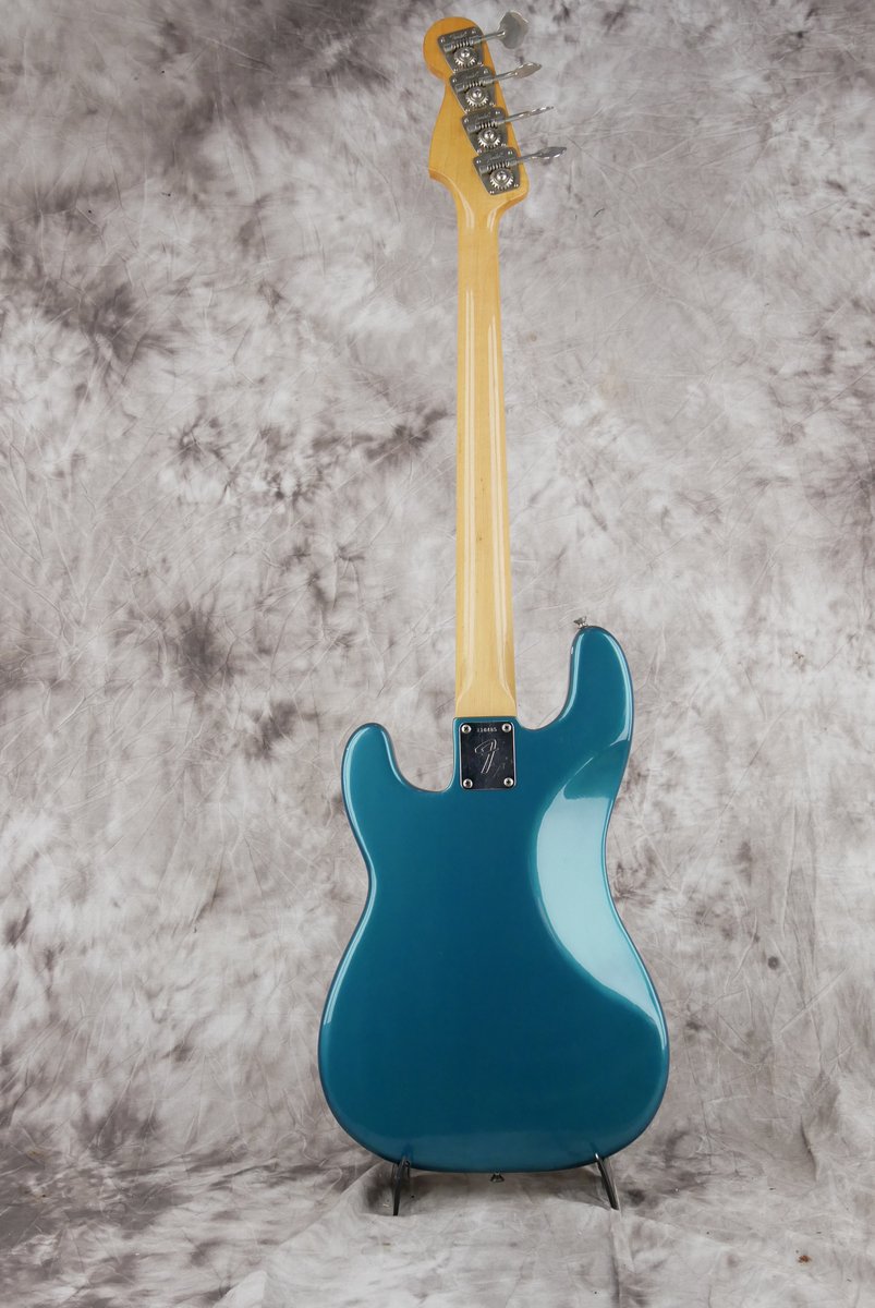 Fender-Precision-Bass-1971-oecean-turquoise-blue-003.JPG