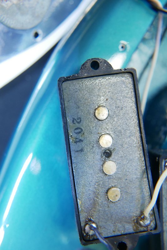Fender-Precision-Bass-1971-oecean-turquoise-blue-022.JPG