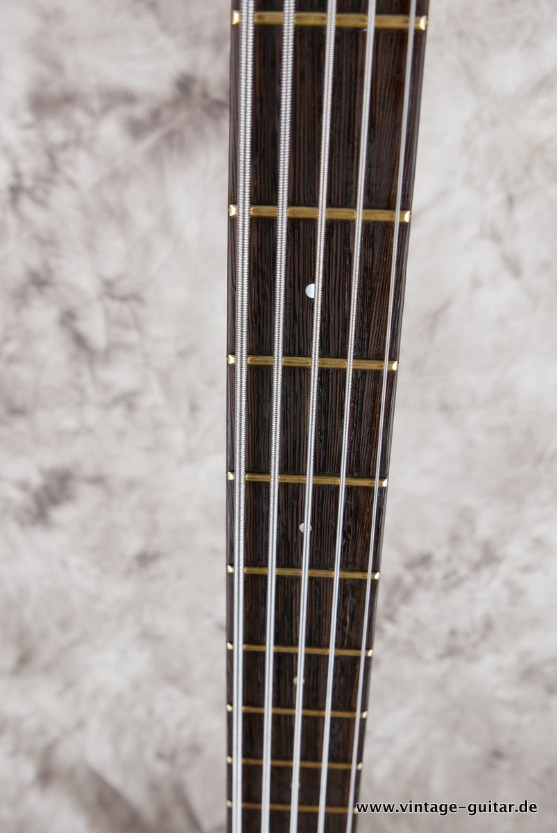 Warwick-Thumb-Bass-1990-5-string-012.JPG