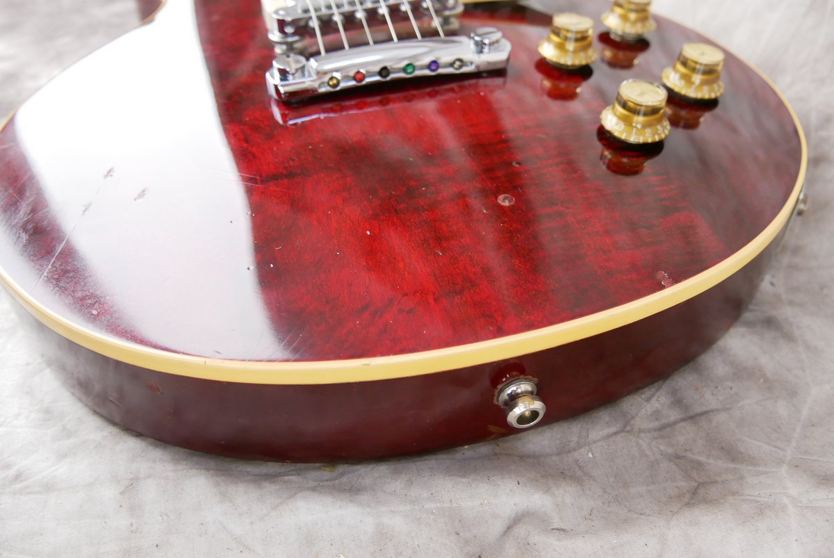 Gibson-Les-Paul-Deluxe-1977-winered-014.JPG