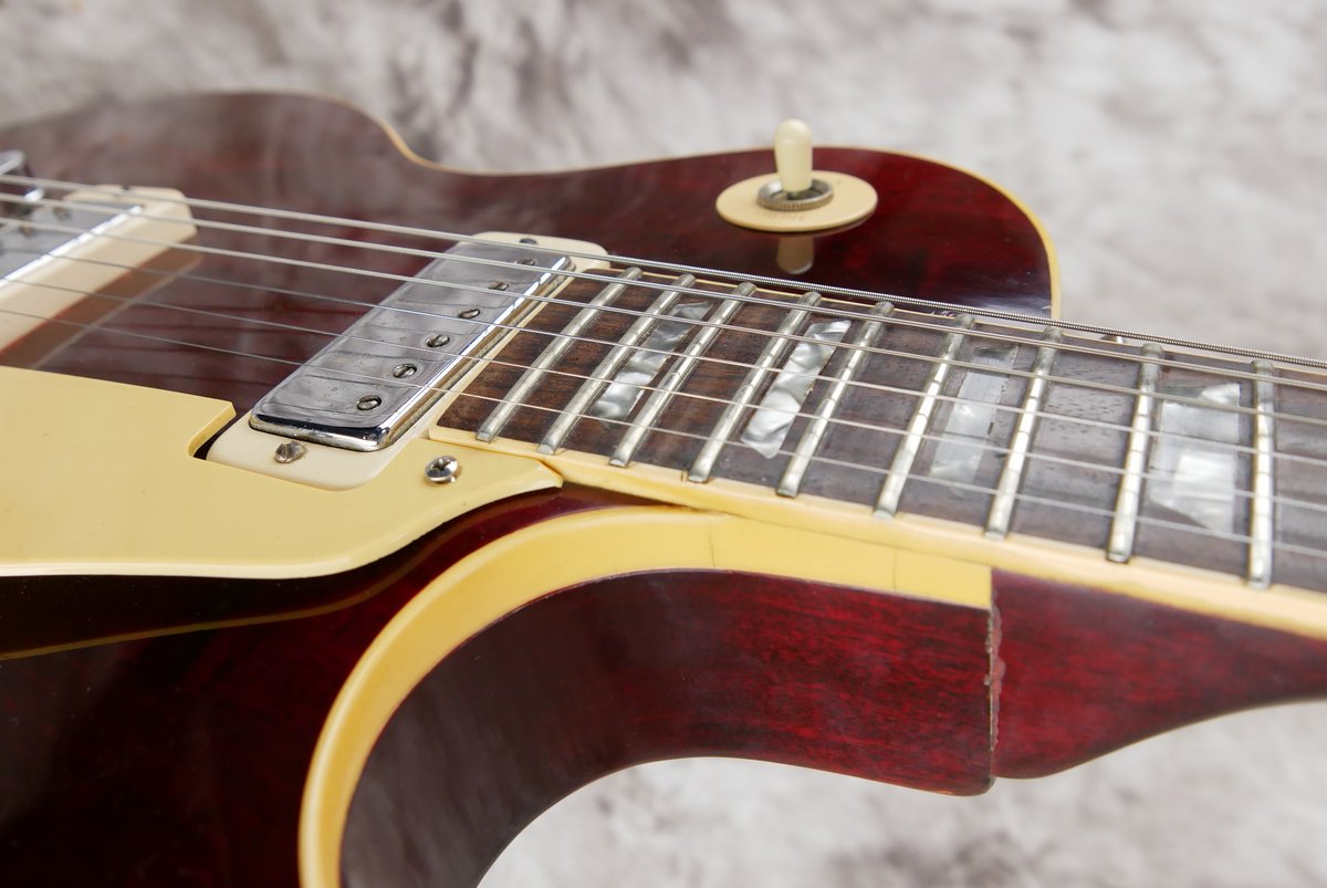 Gibson-Les-Paul-Deluxe-1977-winered-017.JPG