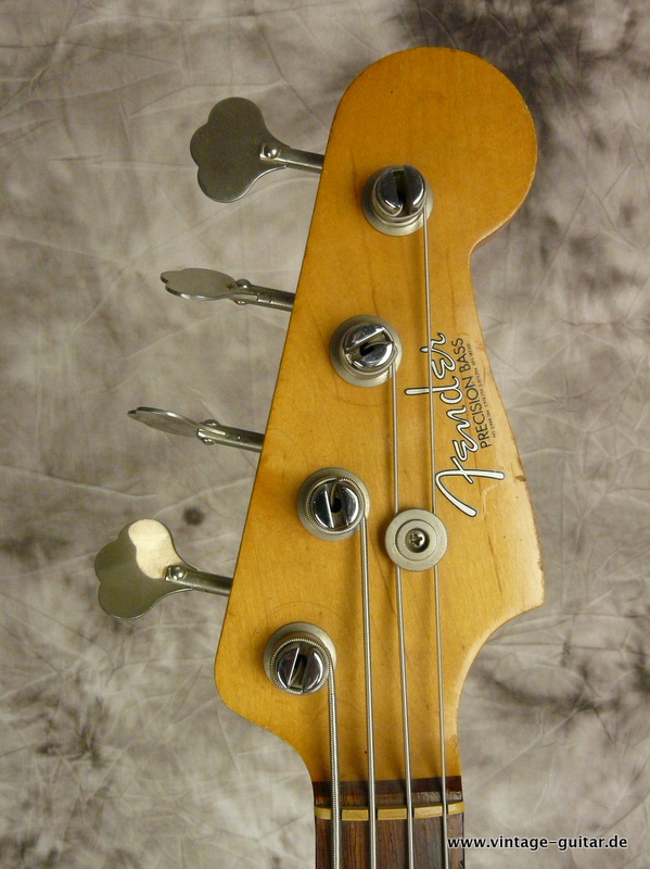 Fender_Precision_Bass_1964_blue-refinished-005.JPG