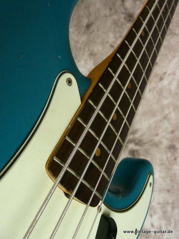 Fender_Precision_Bass_1964_blue-refinished-015.JPG