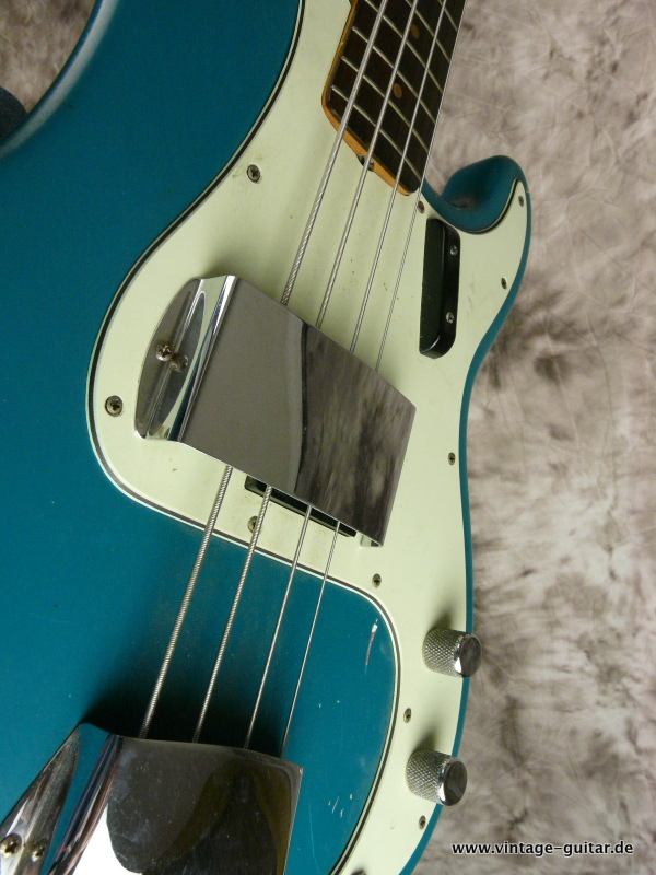 Fender_Precision_Bass_1964_blue-refinished-016.JPG