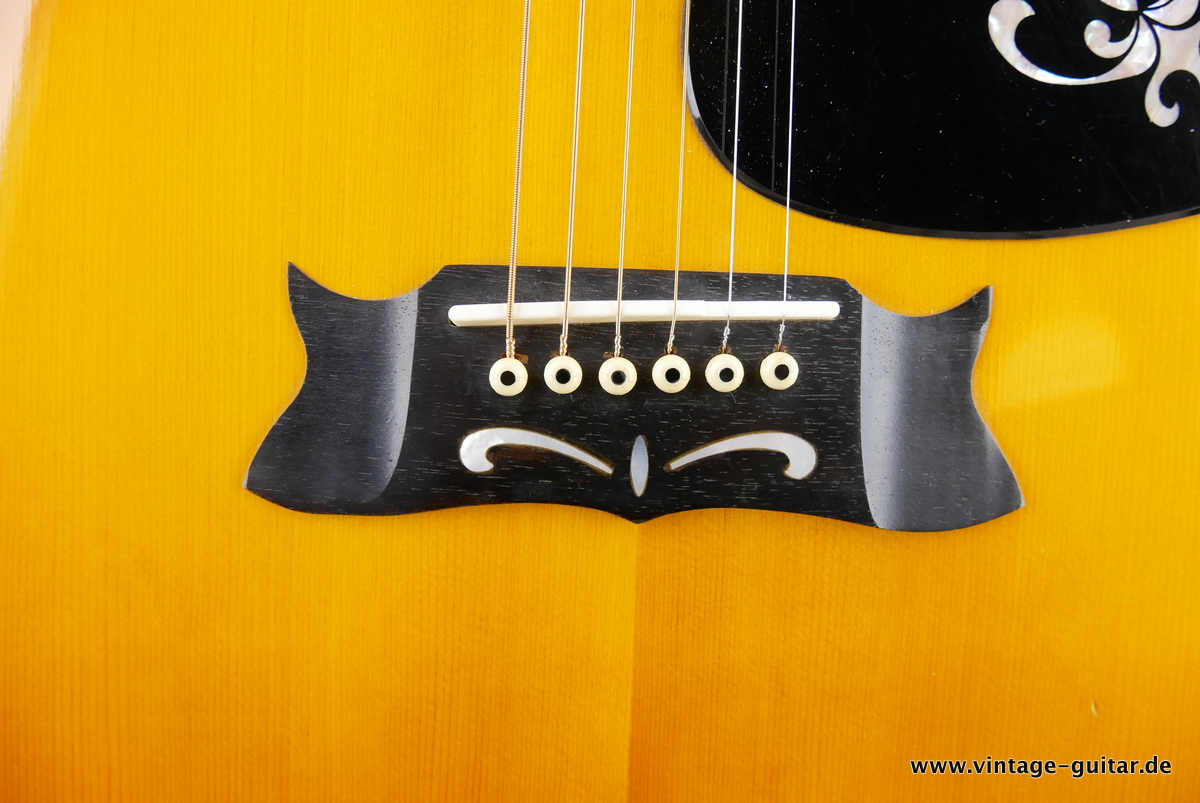 img/vintage/4089/Ibanez_2605_Artist_pickup_sunburst_1975-013.JPG