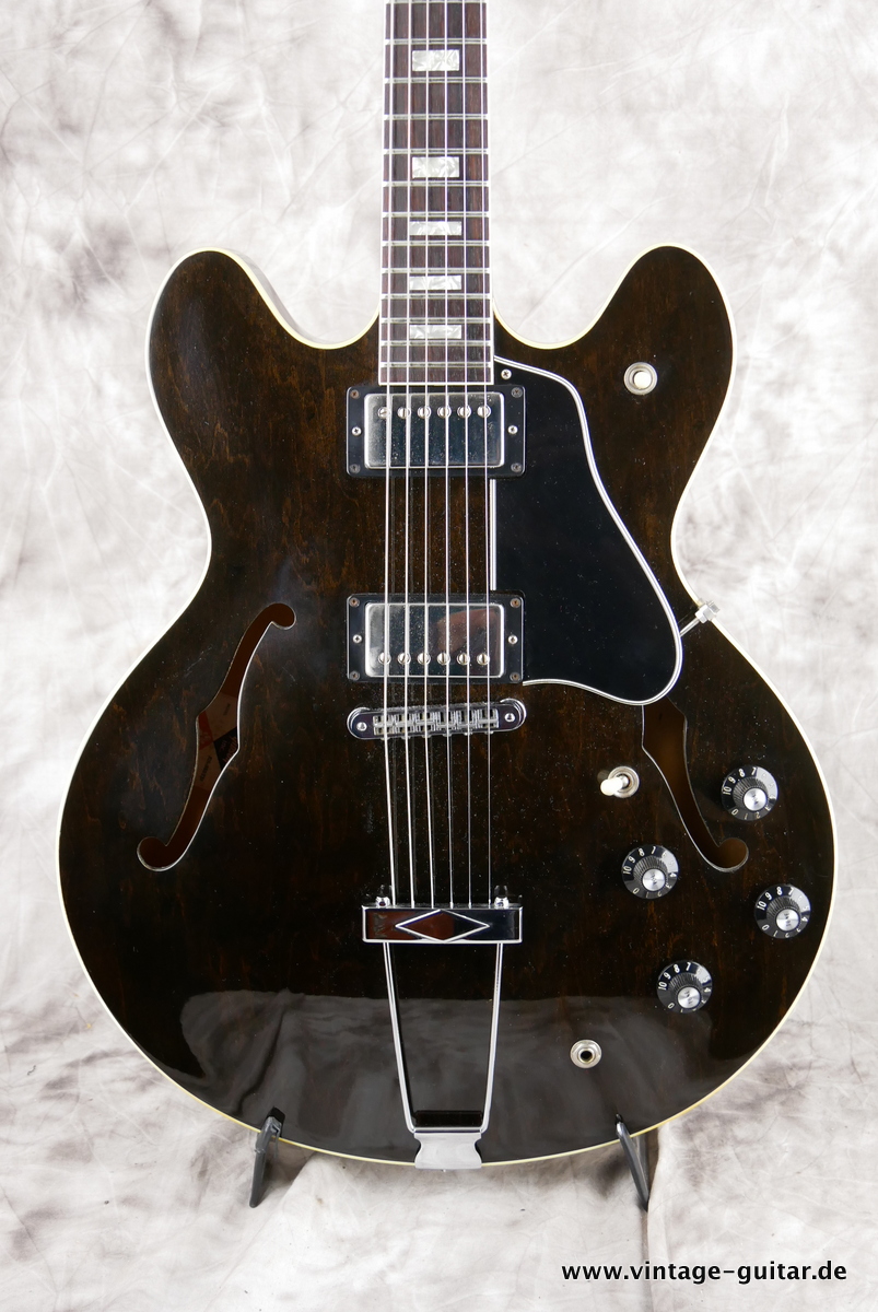 Gibson_ES_335_walnut_1981-003.JPG