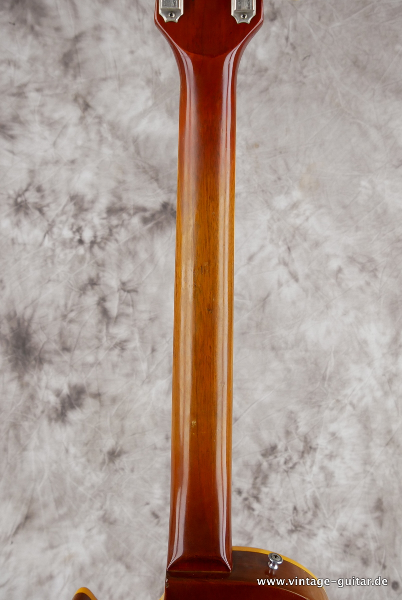 img/vintage/4101/Gibson_Les_Paul_Deluxe_sunburst_1972-012.JPG