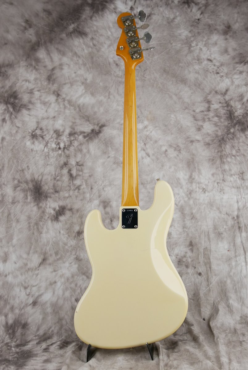img/vintage/4106/Fender-Jazz-Bass-Olympic-White-1968-003.JPG