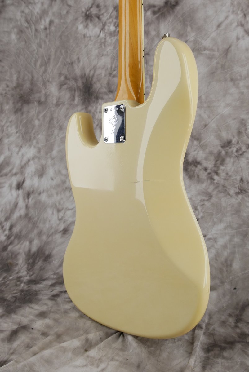 img/vintage/4106/Fender-Jazz-Bass-Olympic-White-1968-008.JPG