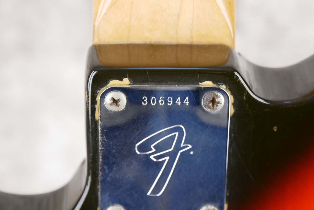 Fender-Jazz-Bass-1971-sunburst-013.JPG