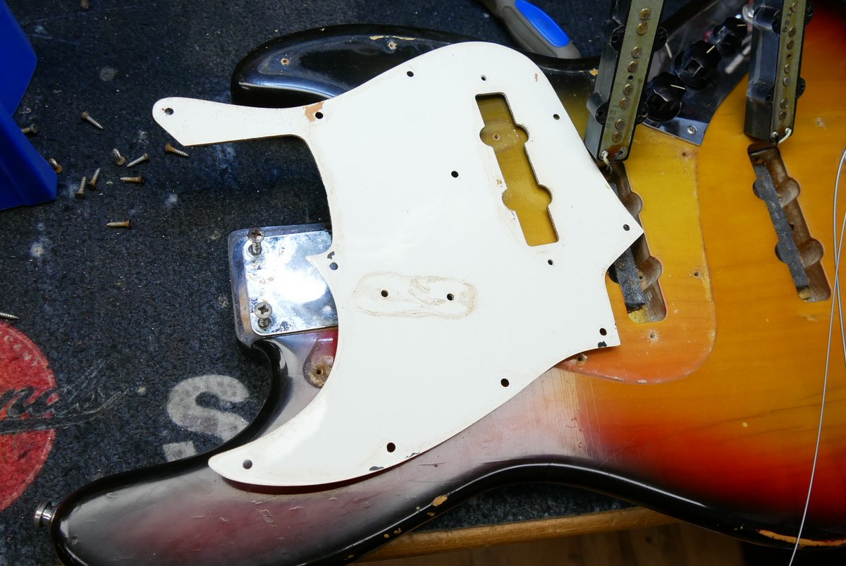 Fender-Jazz-Bass-1971-sunburst-020.JPG