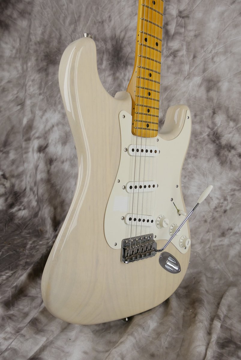 Fender-Stratocaster-57-Reissue-AVRI-2008-blonde-005.JPG