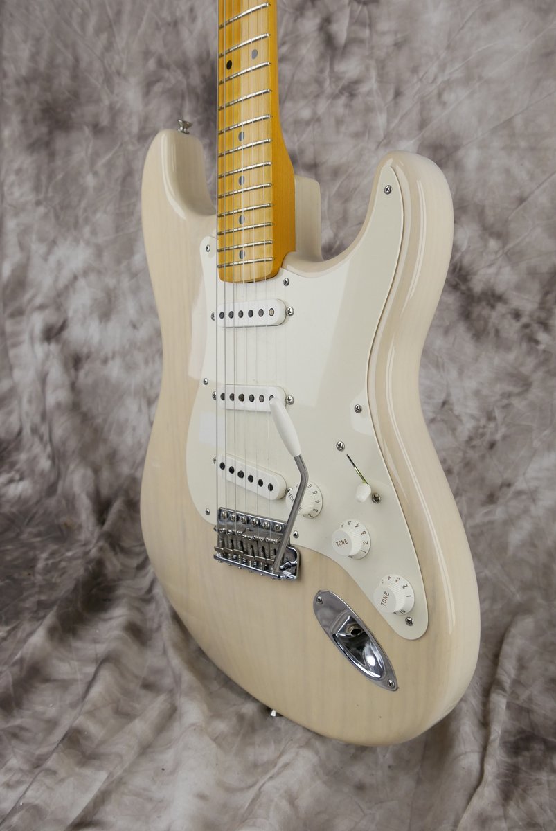 Fender-Stratocaster-57-Reissue-AVRI-2008-blonde-006.JPG