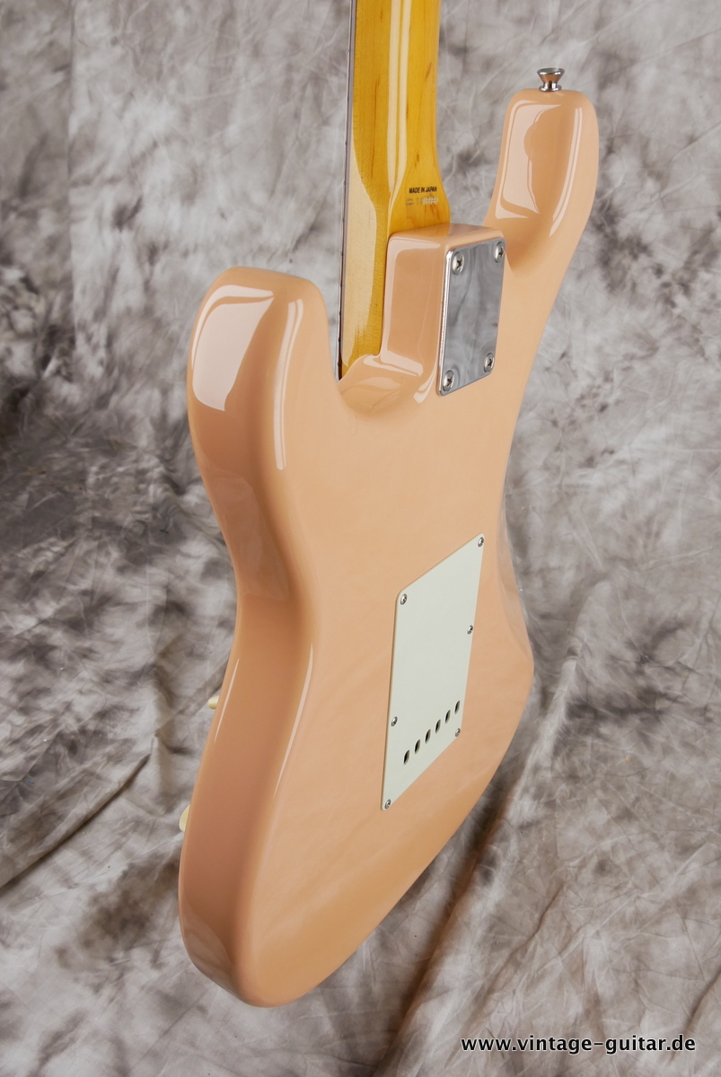 Fender_Stratocaster_custom_limited_Japan_flamingo_pink_1994-007.JPG
