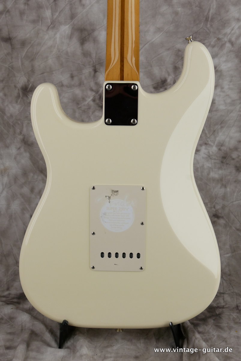 Fender_Stratocaster_Mexico_Europe_vintage_player_50s_olympic_white_2001-004.JPG