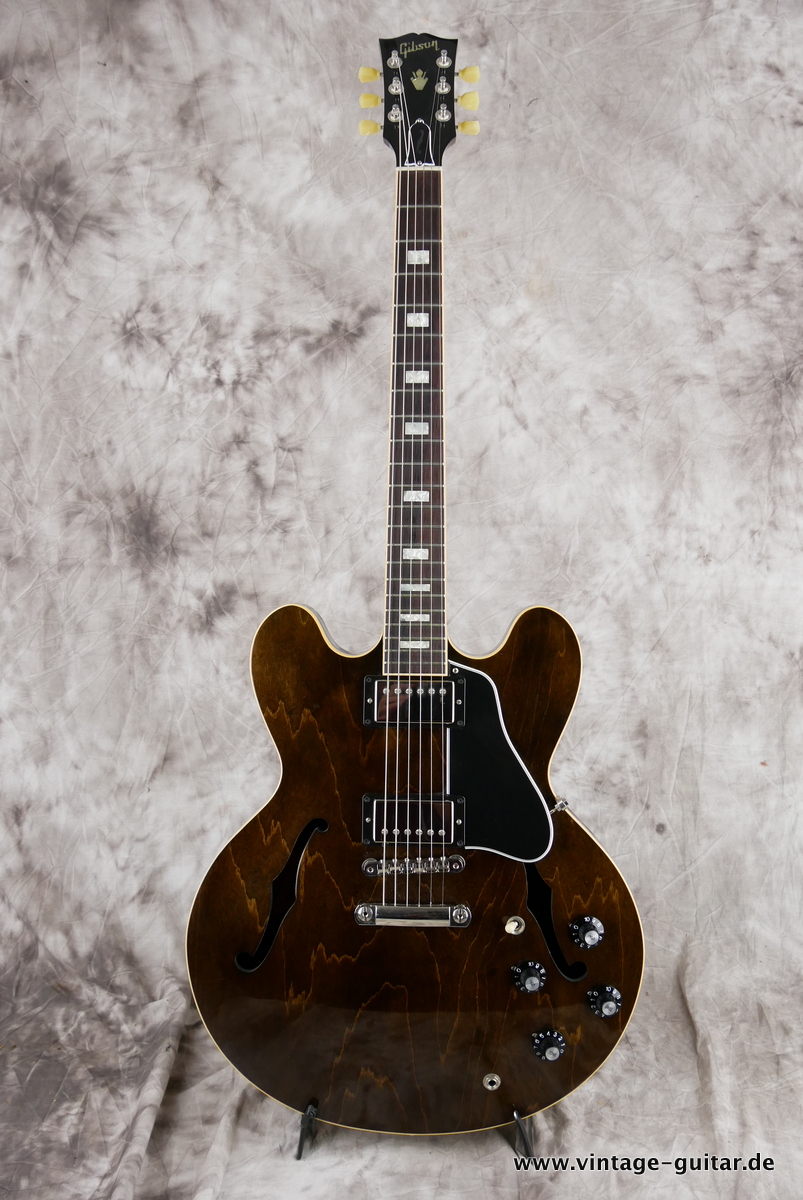 Gibson_ES_335_70s_limited_edition_walnut_2017-001.JPG