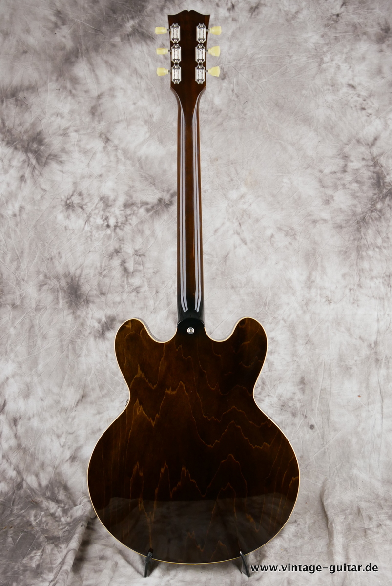 Gibson_ES_335_70s_limited_edition_walnut_2017-002.JPG