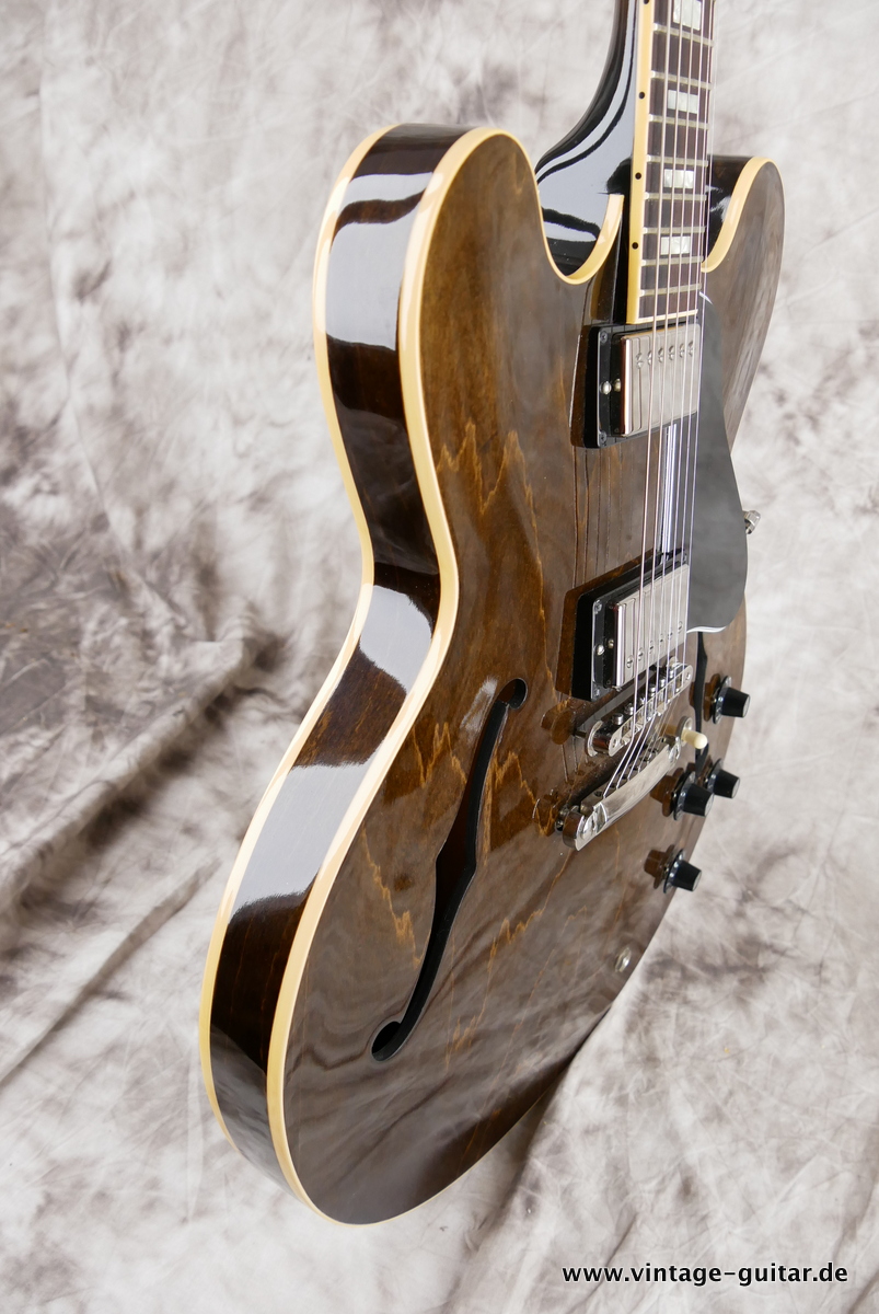 Gibson_ES_335_70s_limited_edition_walnut_2017-005.JPG