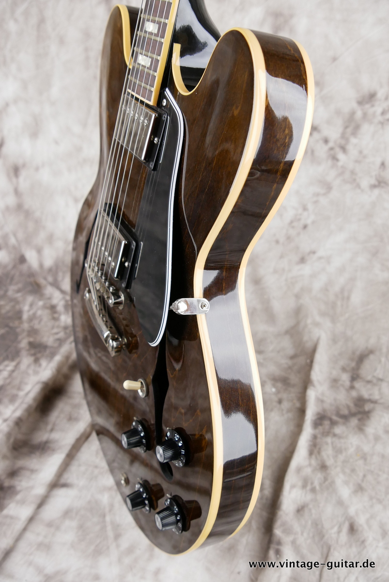 Gibson_ES_335_70s_limited_edition_walnut_2017-006.JPG