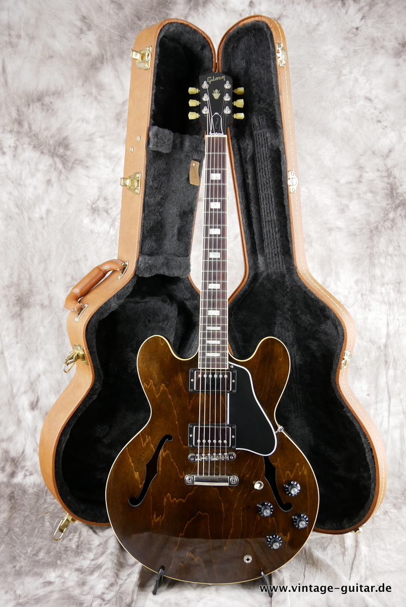 Gibson_ES_335_70s_limited_edition_walnut_2017-013.JPG