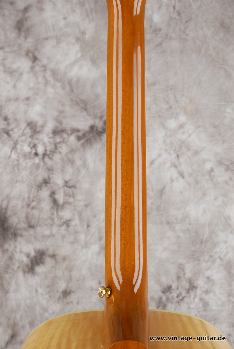 img/vintage/4141/Gibson_Adanced_Jumbo_Deluxe_maple_limited_edition_2016-012.JPG