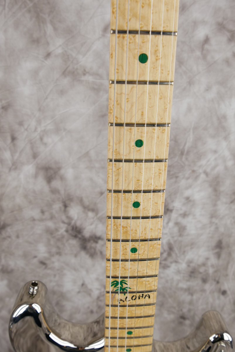 img/vintage/4145/Fender-Aloha-Stratocaster-Freddie-Tawares-Commemorative-Linited-Edition-1995-008.JPG