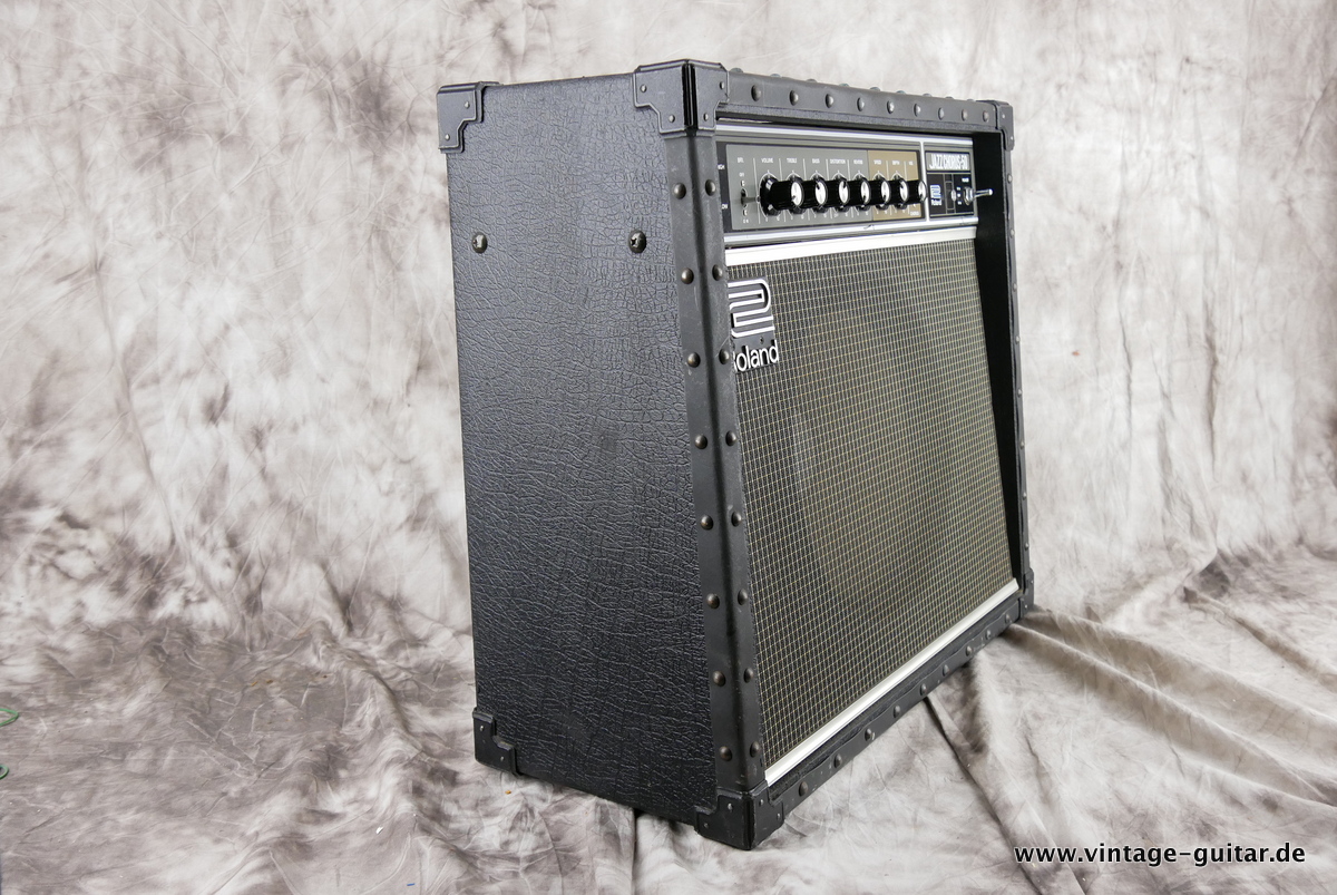 img/vintage/4147/Roland_Jazz_Chorus_50_black_1986-003.JPG