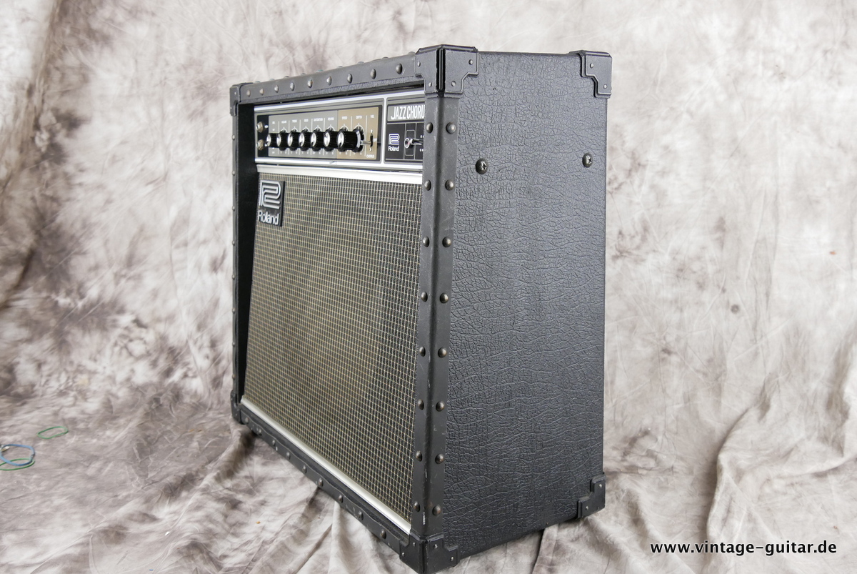img/vintage/4147/Roland_Jazz_Chorus_50_black_1986-004.JPG