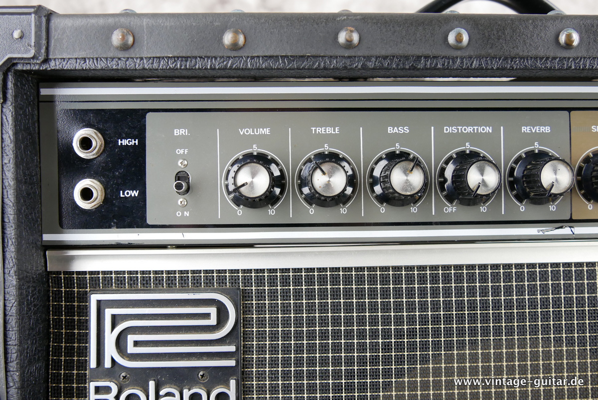 img/vintage/4147/Roland_Jazz_Chorus_50_black_1986-005.JPG