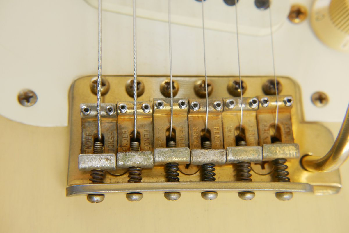 Fender-Stratocaster-57-Reissue-Mary-Kaye-Cunetto-1996-014.JPG
