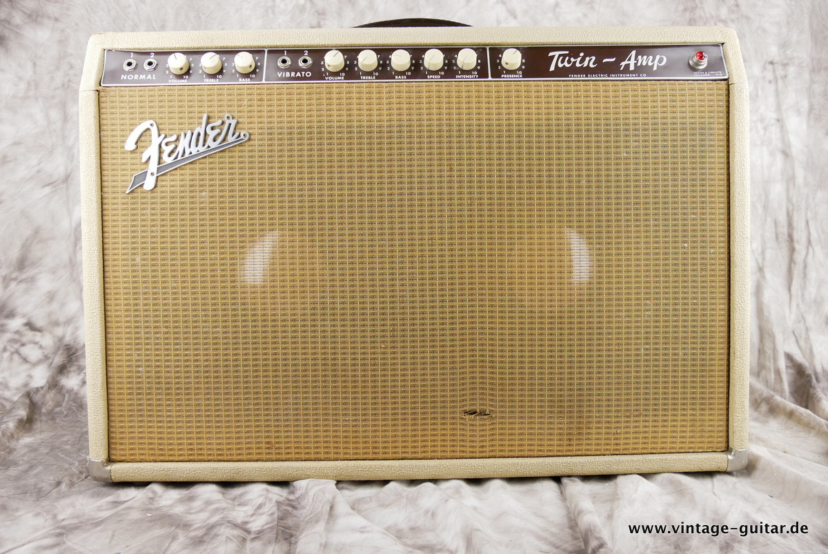 Fender_Twin_Amp_blonde_JBL_1963-001.JPG