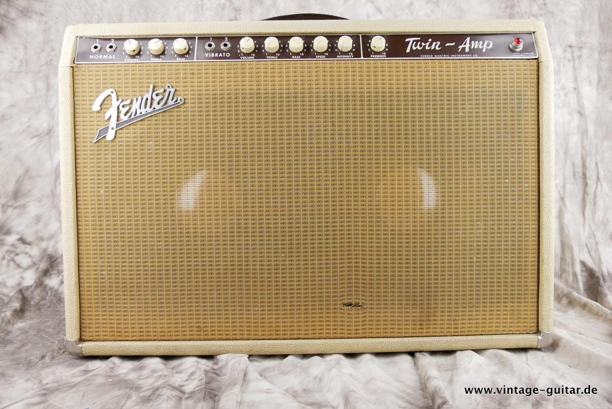 img/vintage/4161/Fender_Twin_Amp_blonde_JBL_1963-001.JPG
