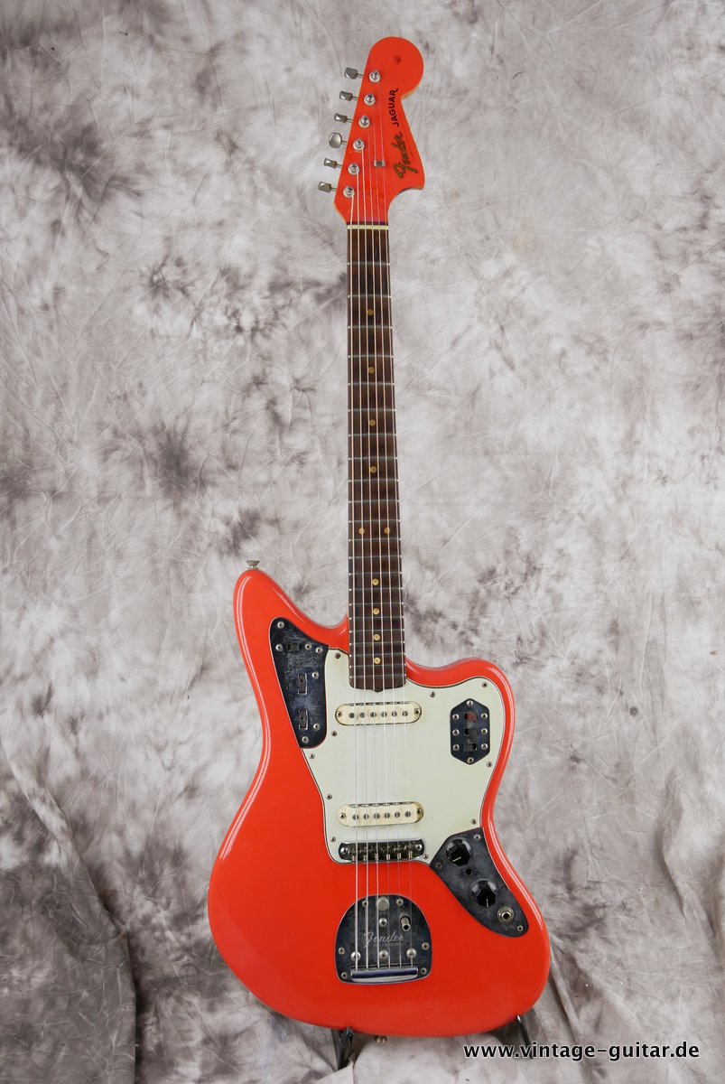 img/vintage/4166/Fender-Jaguar-fiesta-red-1964-001.JPG
